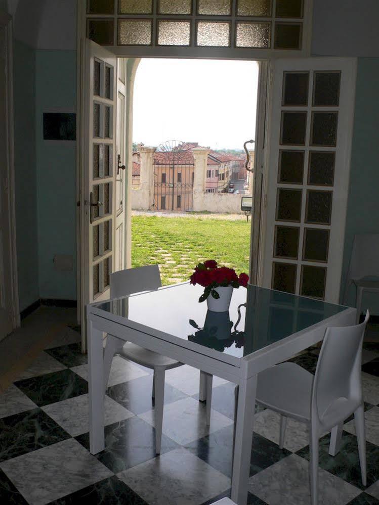 לינה וארוחת בוקר Trinità Dimora Castello Dei Conti מראה חיצוני תמונה